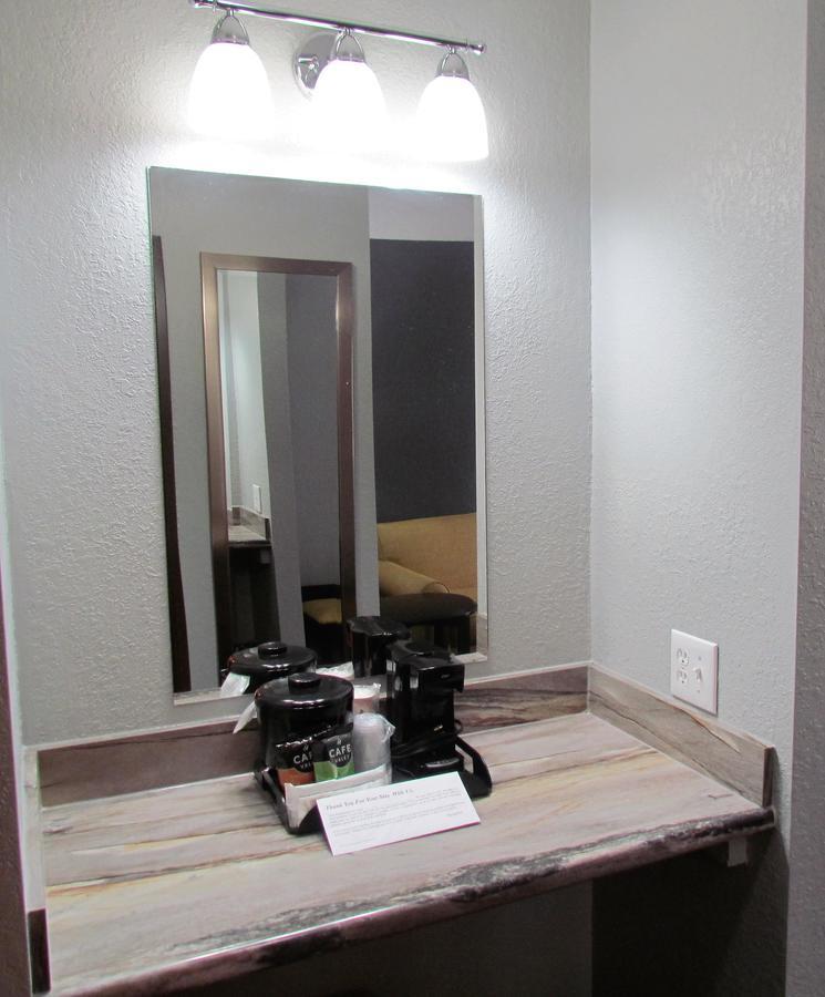 Oak Hill Inn & Suites Canton Экстерьер фото