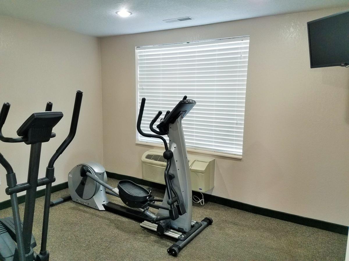 Oak Hill Inn & Suites Canton Экстерьер фото